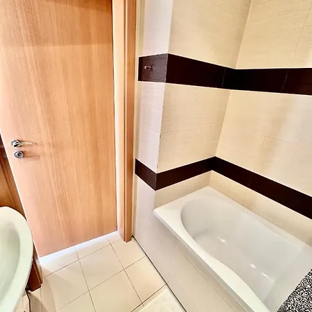 Apartment Copernic Metro Wifi 85'tv Netflix Disney+ Hbo