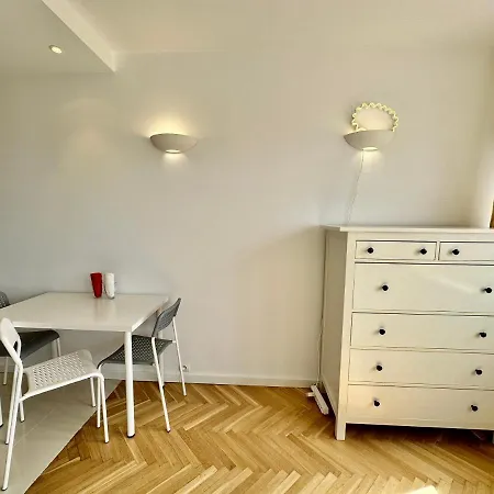 Copernic Metro Wifi 85'tv Netflix Disney+ Hbo Apartament Warszawa