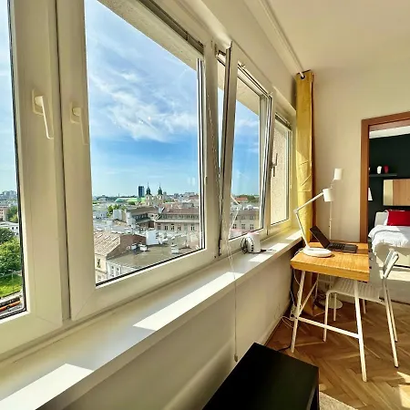 Apartmán Copernic Metro Wifi 85'tv Netflix Disney+ Hbo *